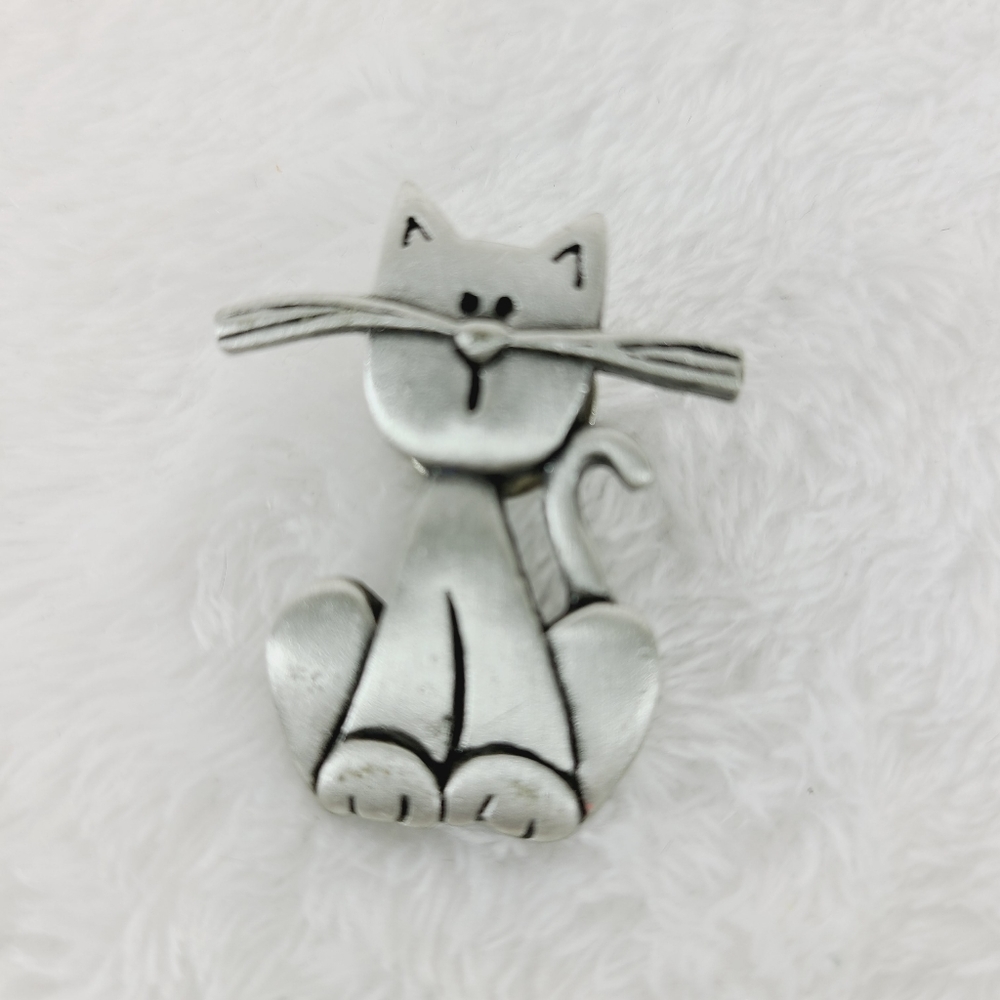 Pewter Cat Pin - Picture 2 of 3